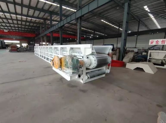 Boîte d'alimentation en brique d'argile de production personnalisée de haute capacité pour la bande de vitesse d'alimentation de 5,2 m/min dans la fabrication de briques