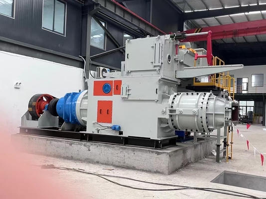 120000-130000pcs/jour Capacité Machine de fabrication de briques d'argile Extrudeuse sous vide pour blocs solides et creux dans l'usine de fourneau de tunnel