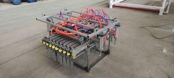 Pince d'empilage de montage de machine d'empilage de robot entièrement automatique pour la chaîne de production de briques d'argile