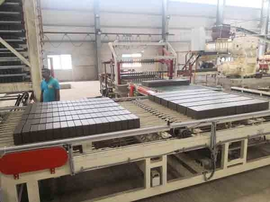 Ligne 2,5 | de Clay Brick Making Machine Production de boue pression 2.8MPa de expulsion