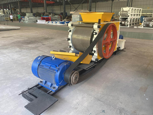 Machine à grande vitesse fine de moulin de broyeur de rouleau pour les matières premières molles