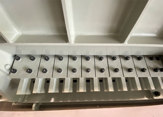 Broyeur denté de petit pain de moteur à courant alternatif double pour traiter les matières premières