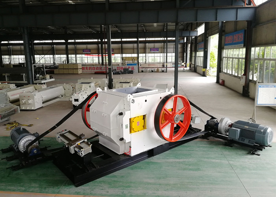 Clay Brick Roller Crusher Machine à grande vitesse pour la chaîne de production complètement automatique
