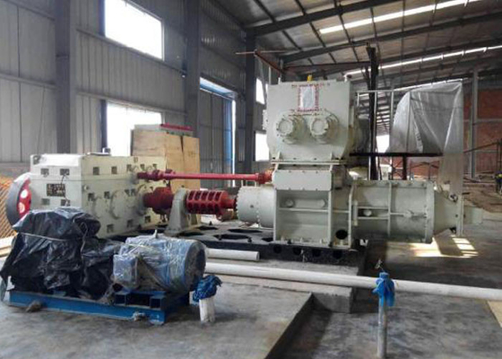 Machine de fabrication de briques d'argile entièrement automatique de grande capacité pour le projet de four tunnel avec chambre sècheuse