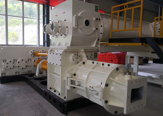 Chaîne de production complètement automatique de brique d'argile machine de fabrication de brique d'argile de boue dans l'extrudeuse de vide d'usine de brique d'argile de l'Inde