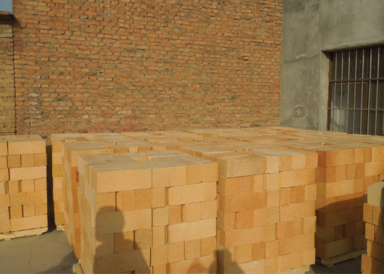 Matériel de briques de réfractaire basique de Clay Fire Blocks Thermal Insulation de four à tunnel