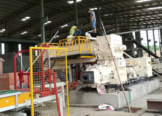 Extrudeuse de vide dans la brique d'argile faisant les machines de expulsion de moulage d'usine