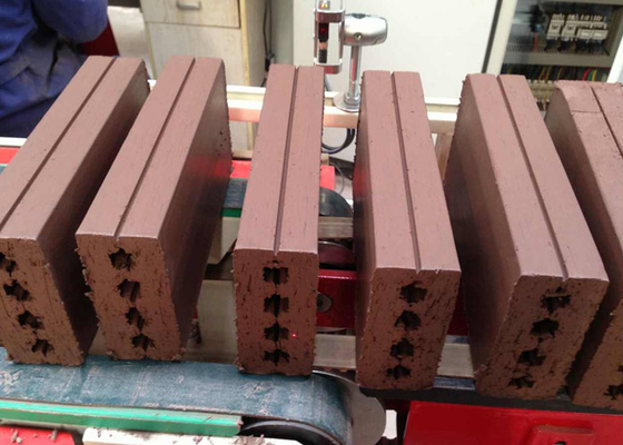 Découpeuse complètement automatique de brique de mur de machine creuse résistante de coupage par blocs