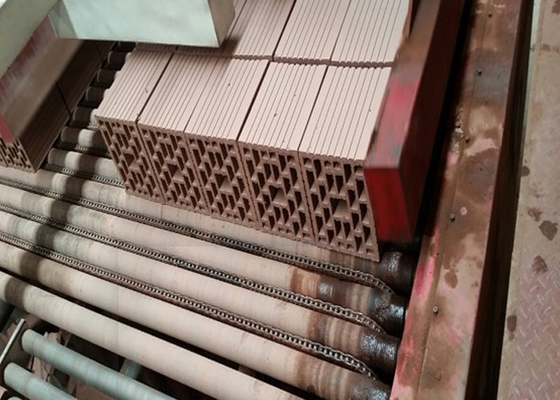Machine de découpe de briques d'argile de haute précision avec longueur de tranche de 2,1 m et 12-16 coupes par minute, modèle QTQD-1
