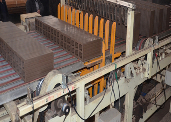 Découpeuse complètement automatique de brique de mur de machine creuse résistante de coupage par blocs