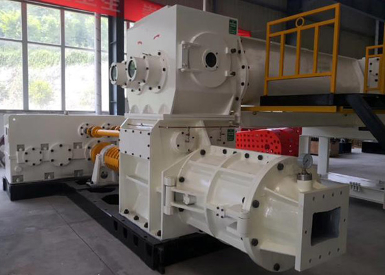Machine de fabrication de brique rouge de bloc du Bangladesh Clay Mud Fly Ash Solid extrudeuse automatique de vide de brique réfractaire