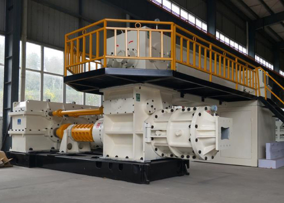 Extrudeuse de vide de Clay Red Bricks Manufacturing Machine de cavité de moteur diesel