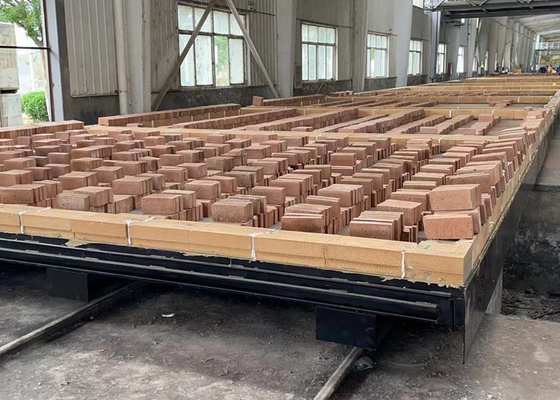 BBT a adapté Clay Brick Tunnel Kiln Cart aux besoins du client avec le dispositif d'échappement