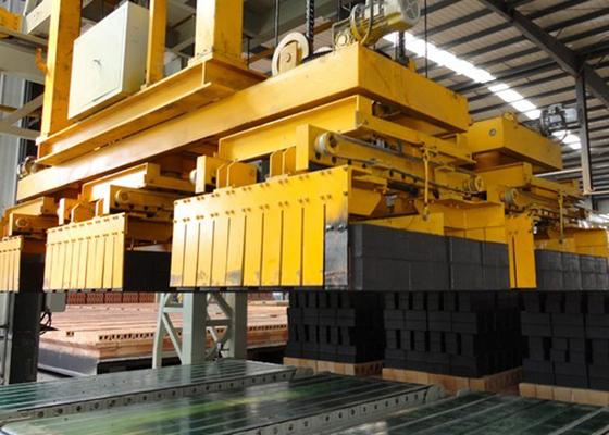Machine d'empilement automatique de bloc de Clay Brick Production Line Robot de cavité