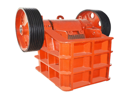 broyeur de roche mobile de mâchoire du rouleau 30kw pour la fabrication de brique d'argile