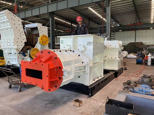 Extrudeuse automatique de fabrication de briques d'argile de grande capacité pour la production de blocs de briques et de tuiles