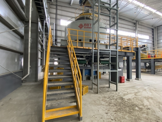 Préparation de matières premières dans une usine de production de bentonite