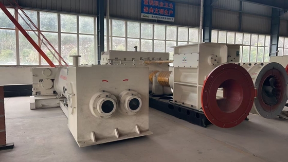 Machine de fabrication de carreaux de blocs de briques d'argile extrudée sous vide avec équipement de briques de projet pour fours de tunnels
