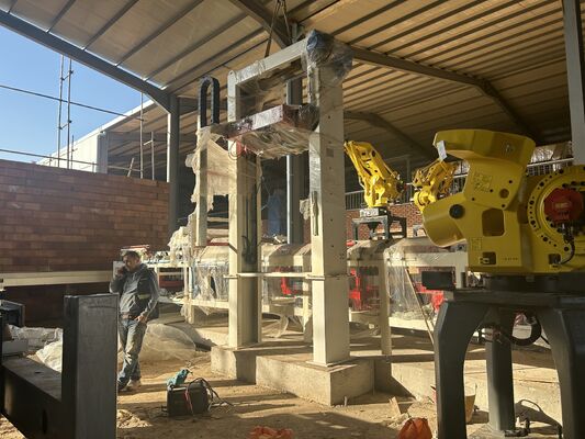 Système de déchargement et d'emballage de briques cuites sans palettes entièrement automatique BBT